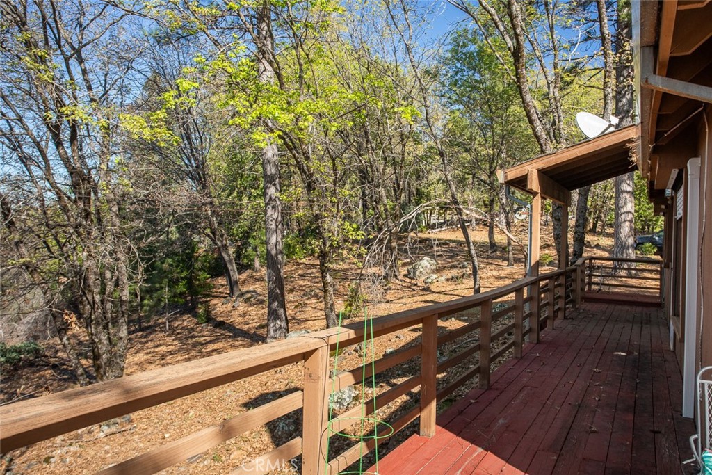 14872 Queenan Property Photo 44
