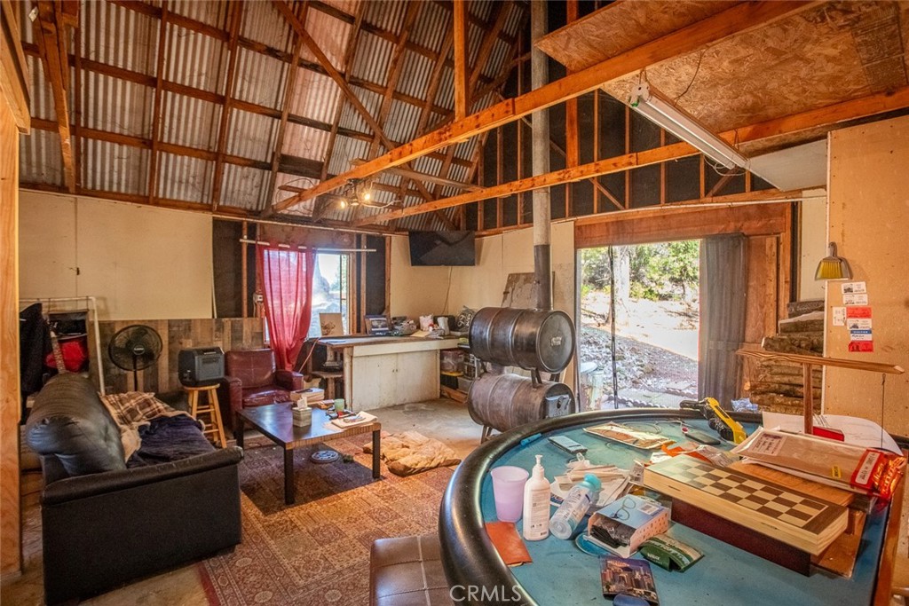14872 Queenan Property Photo 47