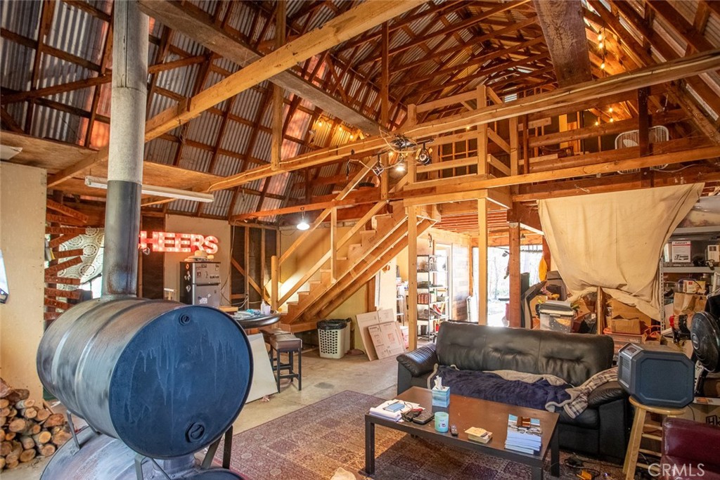 14872 Queenan Property Photo 48