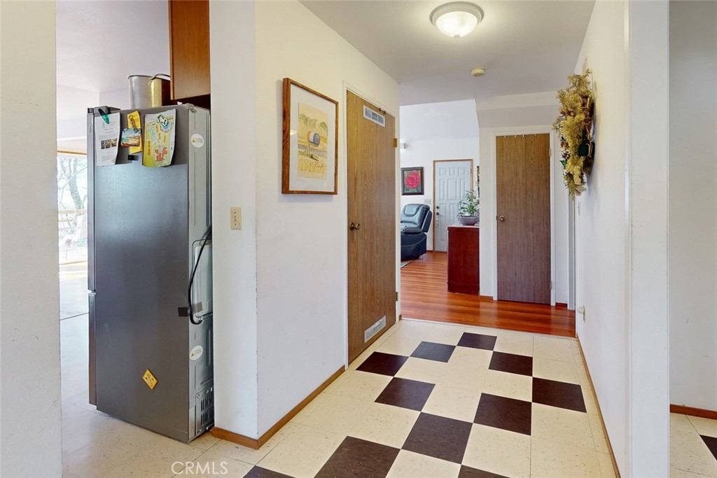 14872 Queenan Property Photo 63