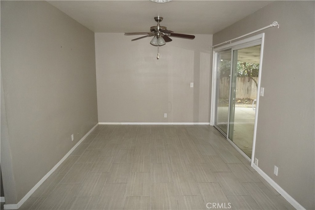 23 Leslie Lane Property Photo 3