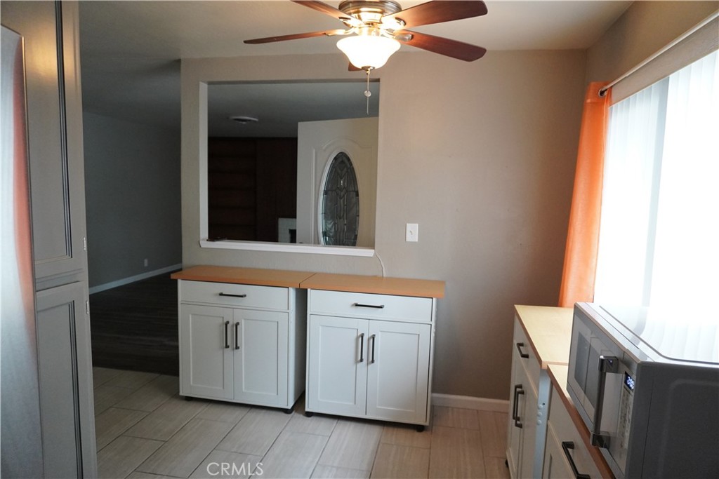 23 Leslie Lane Property Photo 8