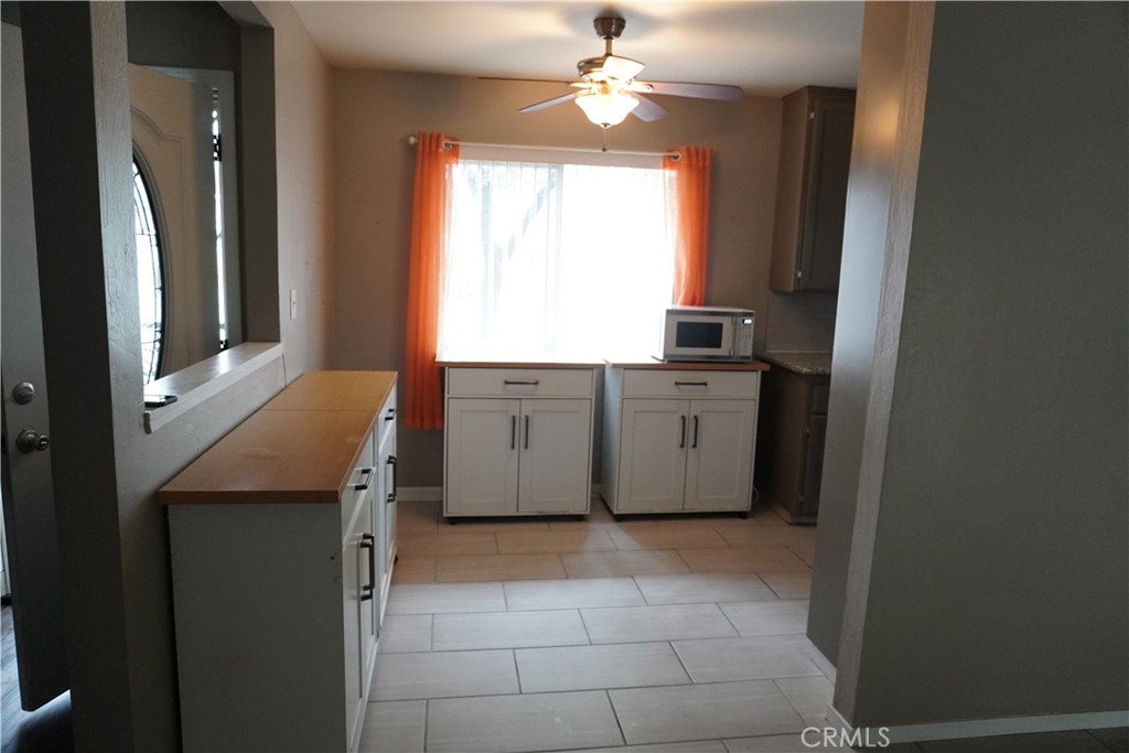 23 Leslie Lane Property Photo 9