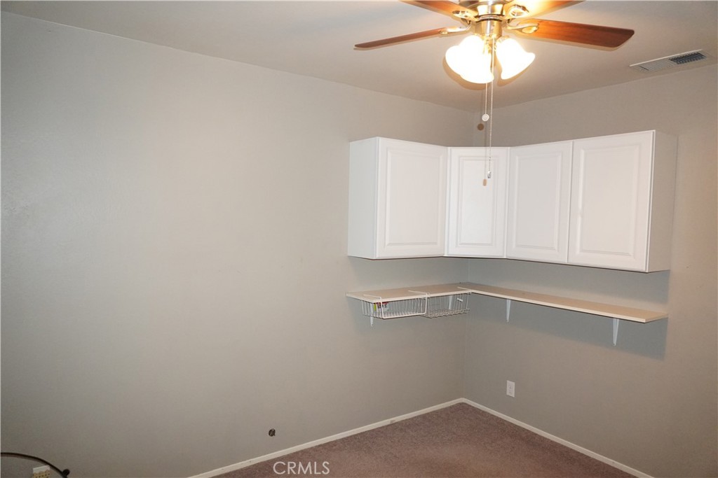 23 Leslie Lane Property Photo 13