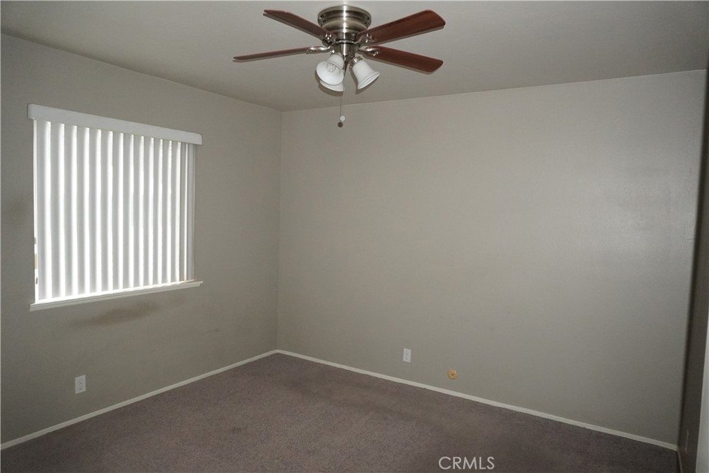 23 Leslie Lane Property Photo 14