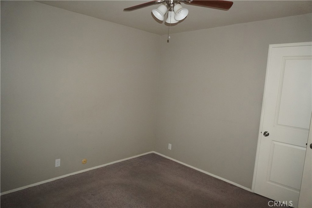 23 Leslie Lane Property Photo 15