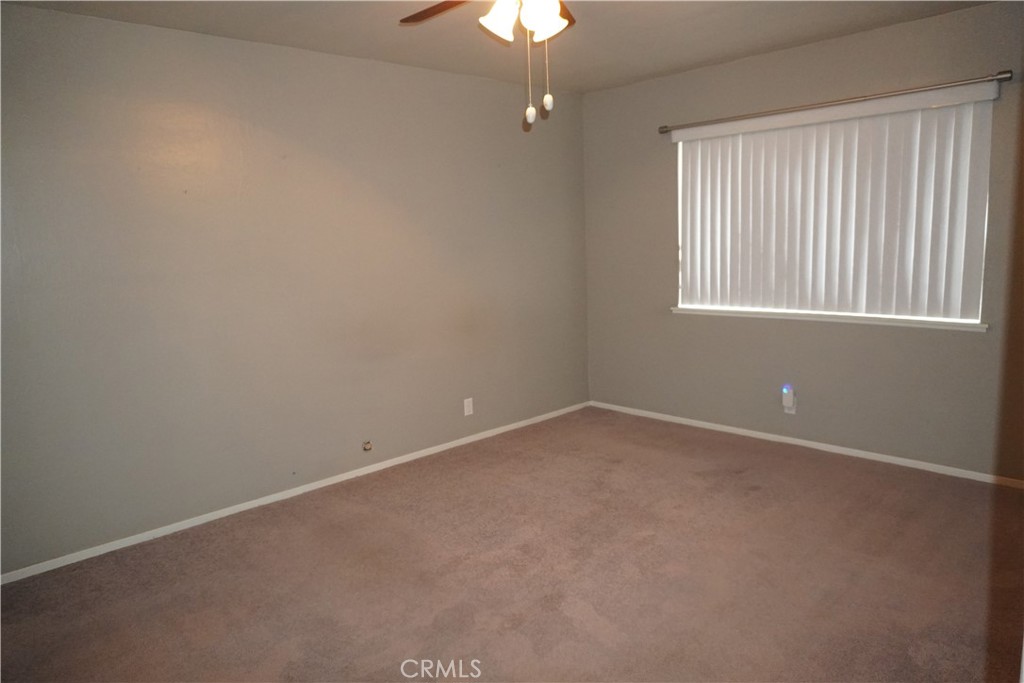 23 Leslie Lane Property Photo 17