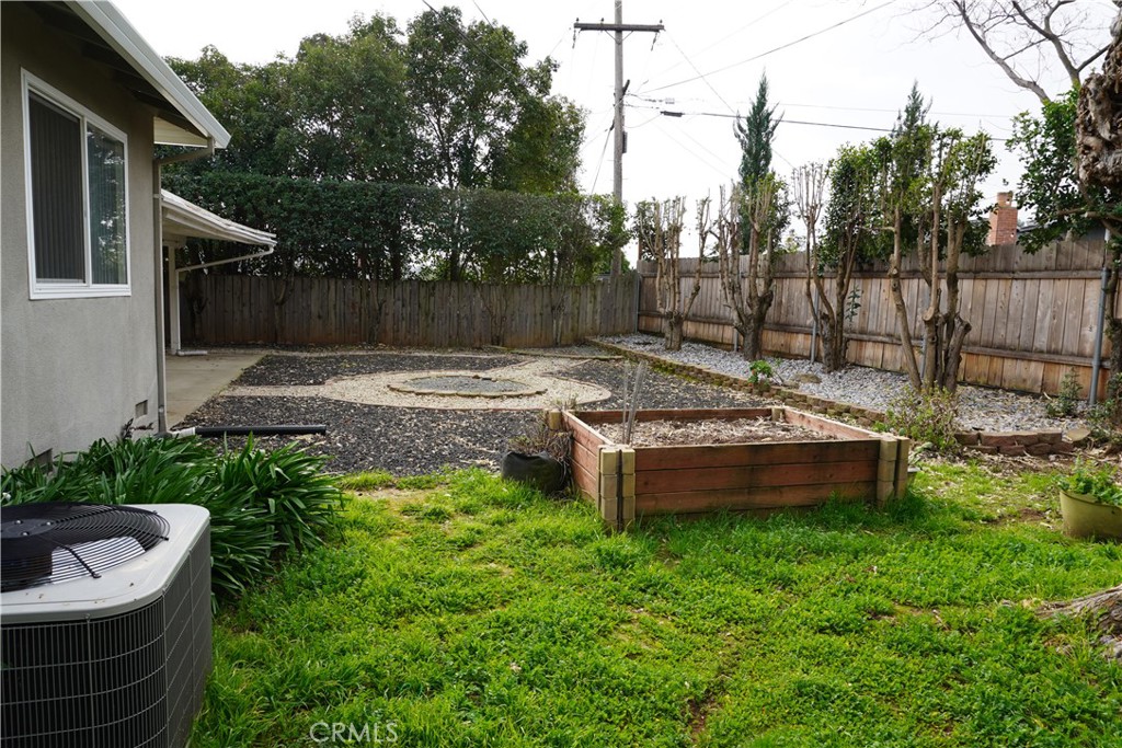23 Leslie Lane Property Photo 27