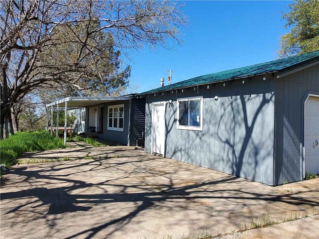 184 Peak View Property Photo 1