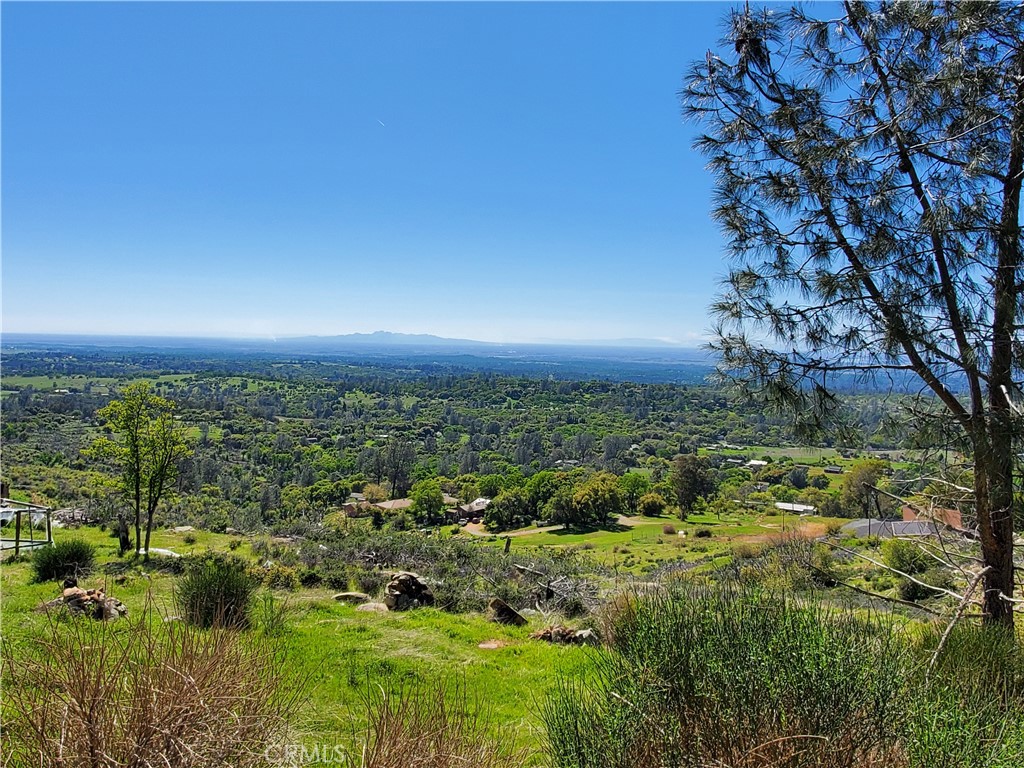 184 Peak View Property Photo 4