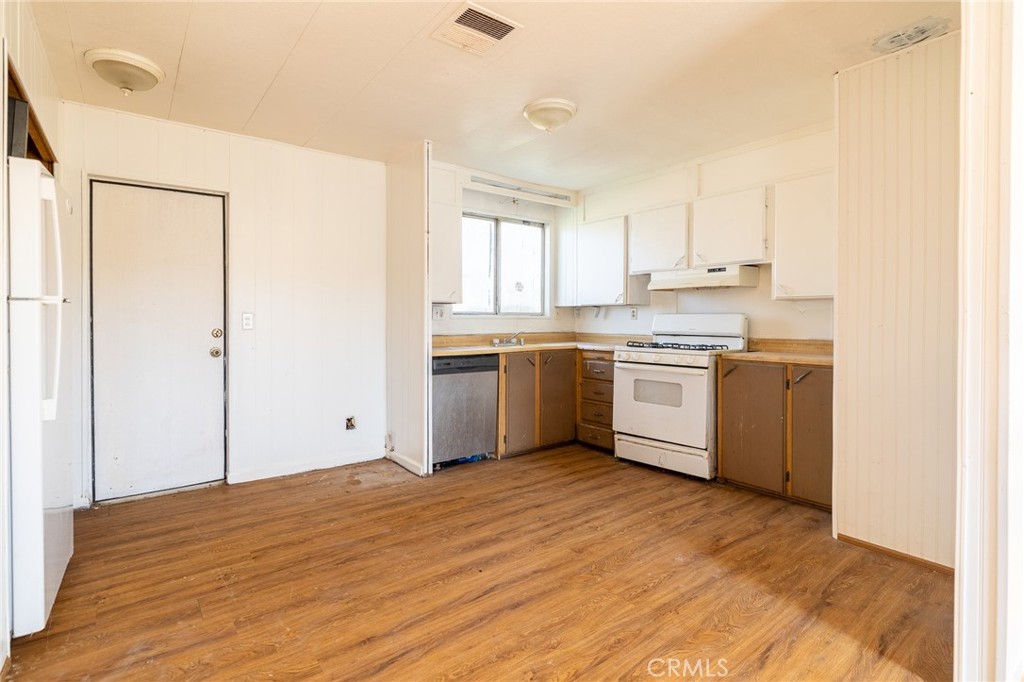 6962 Melvina Property Photo 15