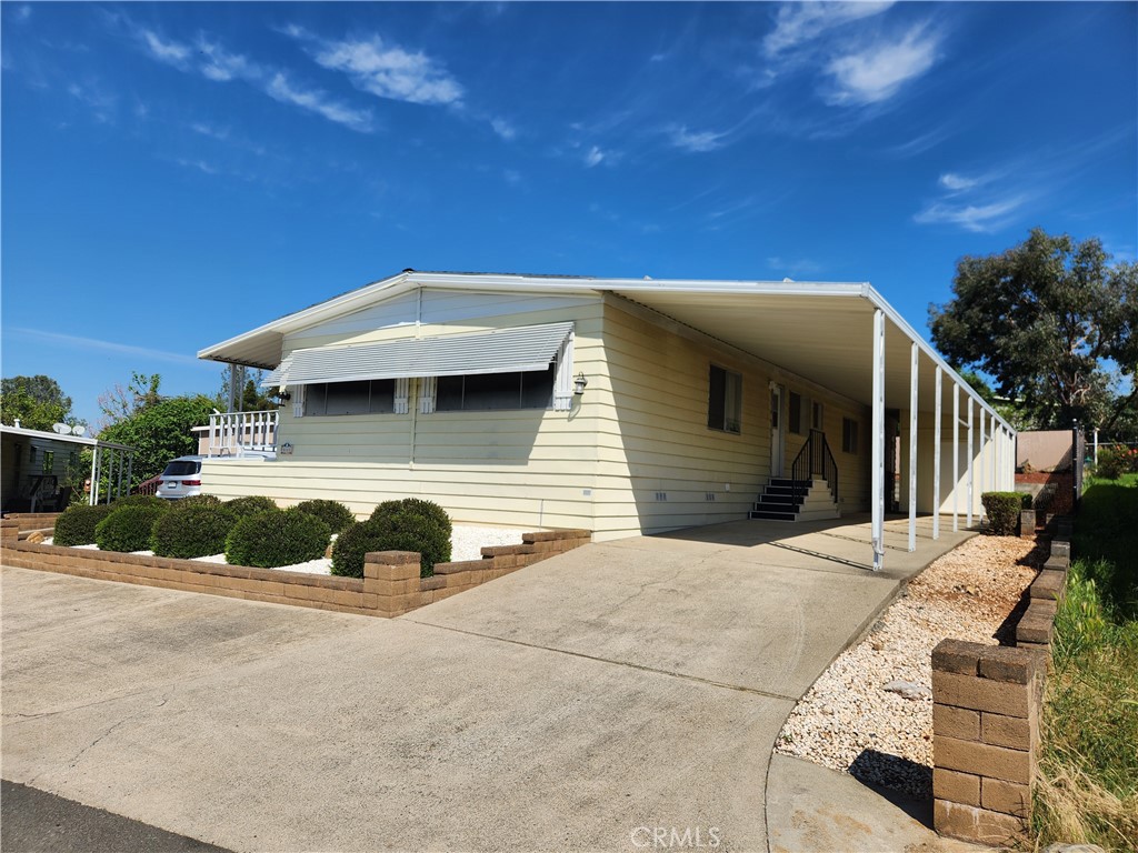 5181 Royal Oaks Property Photo 1