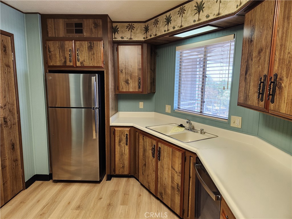 5181 Royal Oaks Property Photo 9