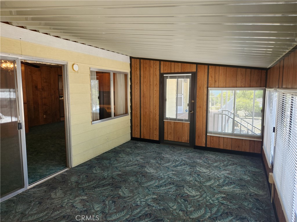 5181 Royal Oaks Property Photo 22