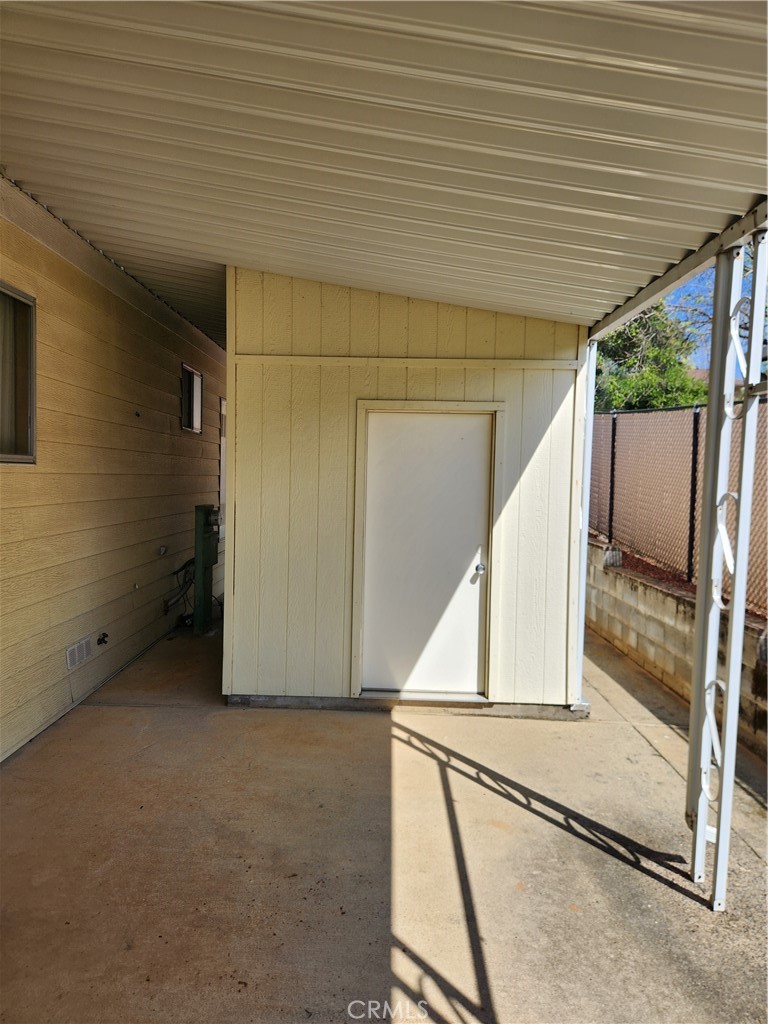 5181 Royal Oaks Property Photo 30