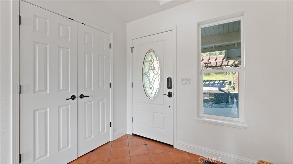 43 Shelley Property Photo 6