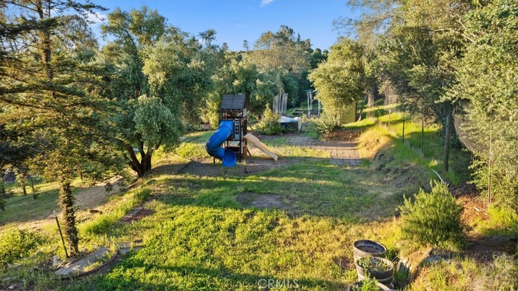 43 Shelley Property Photo 42