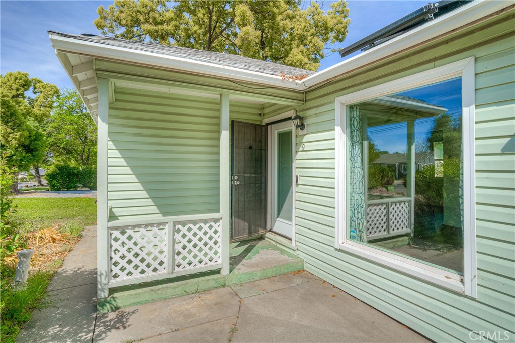 9 Midway Property Photo 1