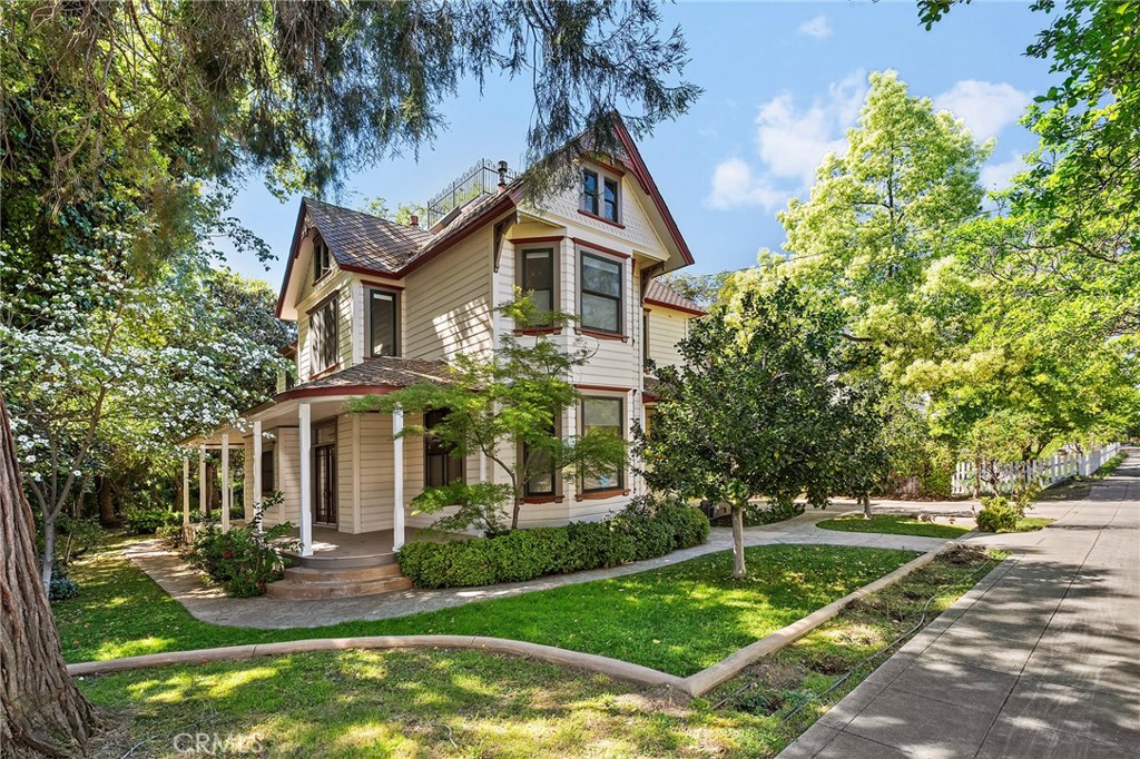 1344 1st Property Photo 1