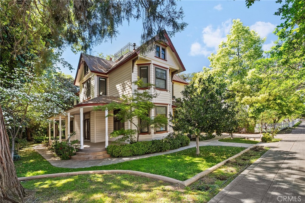1344 1st Property Photo 1
