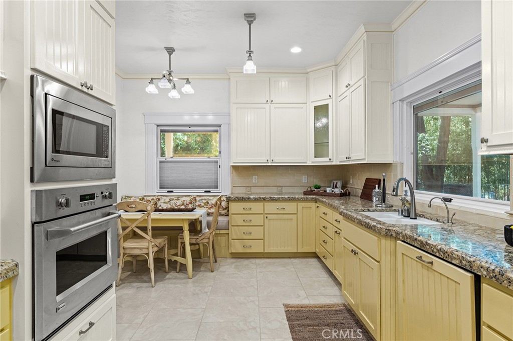 1344 1st Property Photo 11