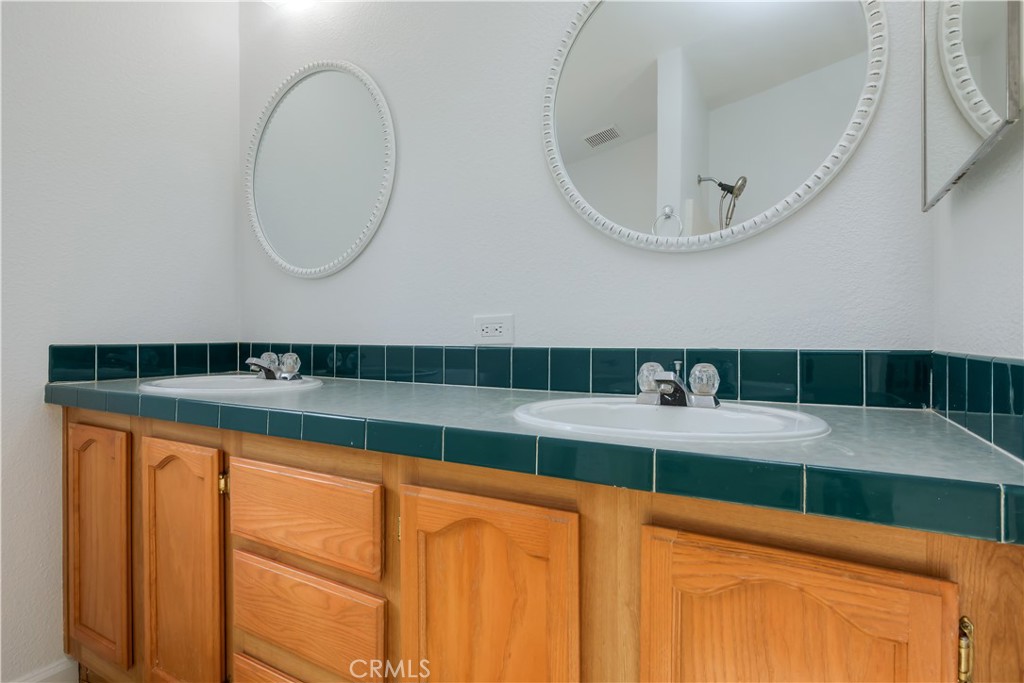 89 Crystal Pines Property Photo 29