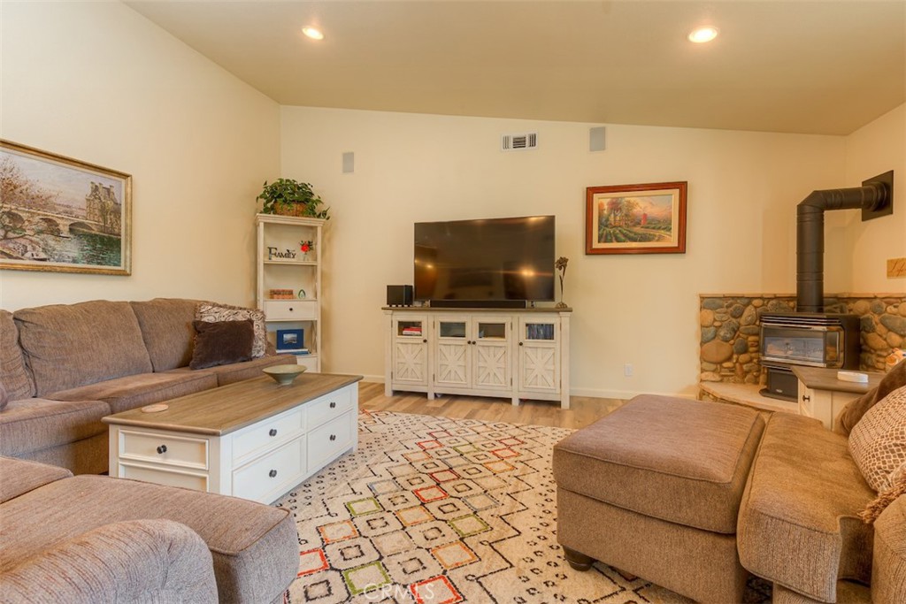 105 Silver Bar Drive Property Photo 8