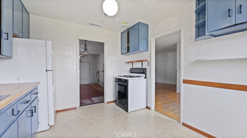 1938 Campbell Avenue Property Photo 17