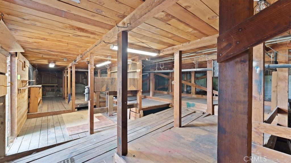 1938 Campbell Avenue Property Photo 26
