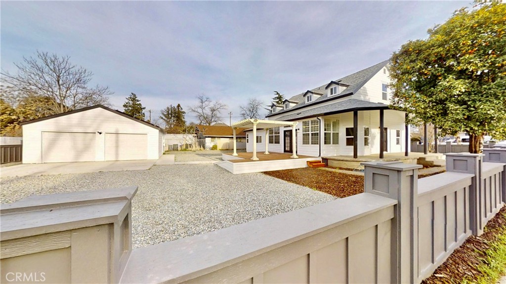1575 6th Avenue Property Photo 1