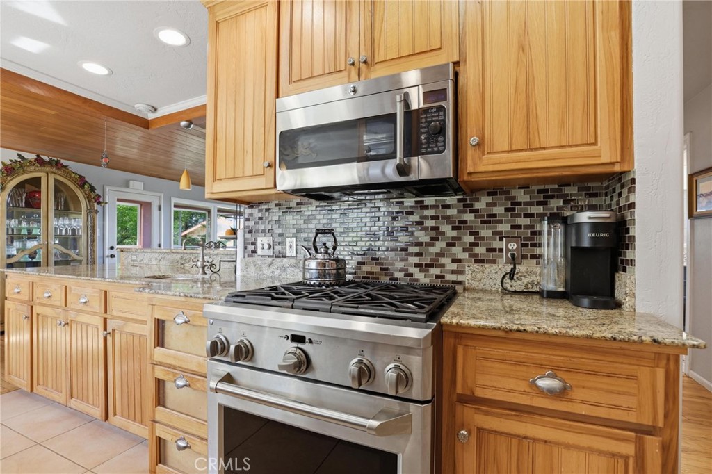 270 Riverview Property Photo 14