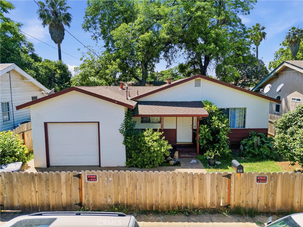 2262 Hewitt Avenue Property Photo 2