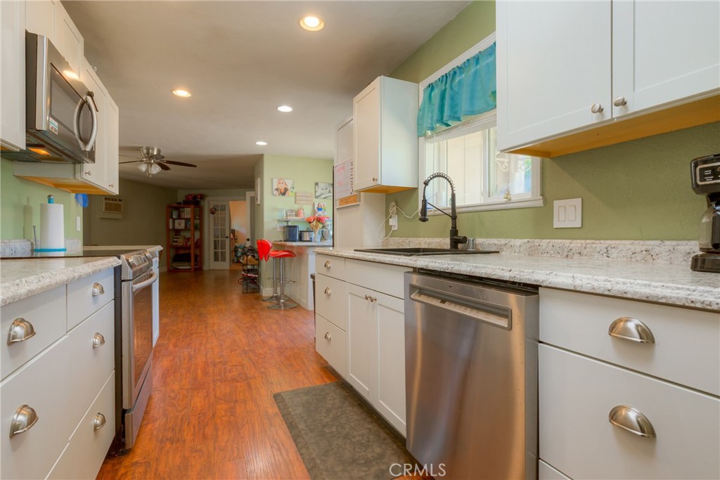 197 Brookdale Court Property Photo 6