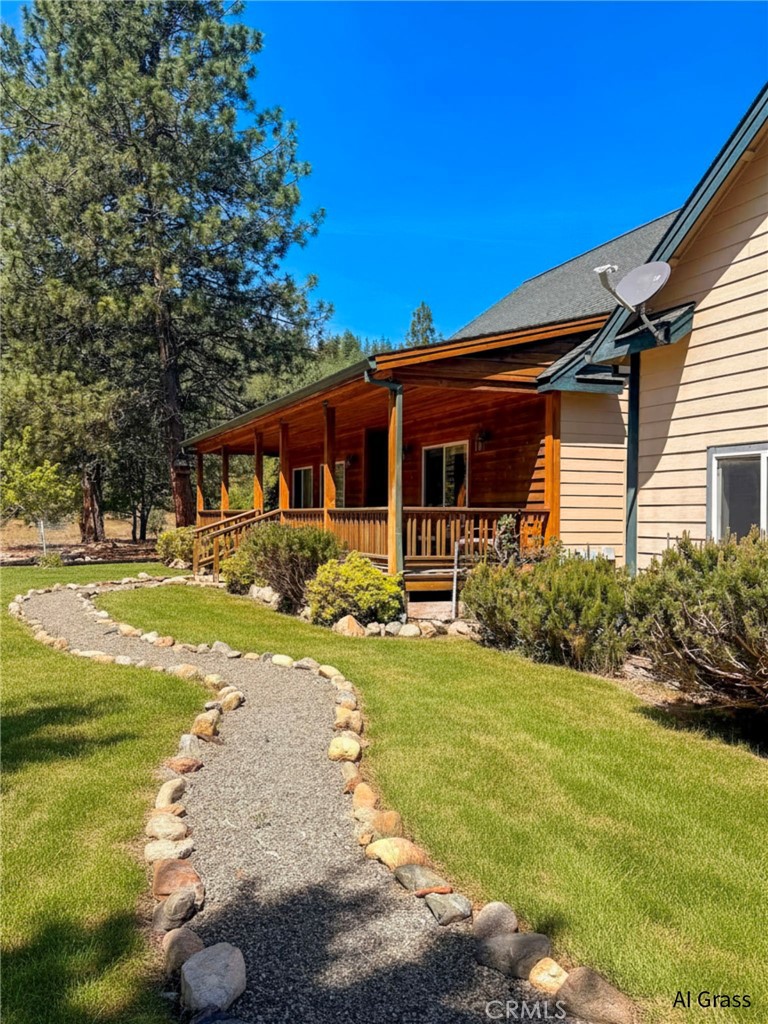 5312 S Kidder Property Photo 1