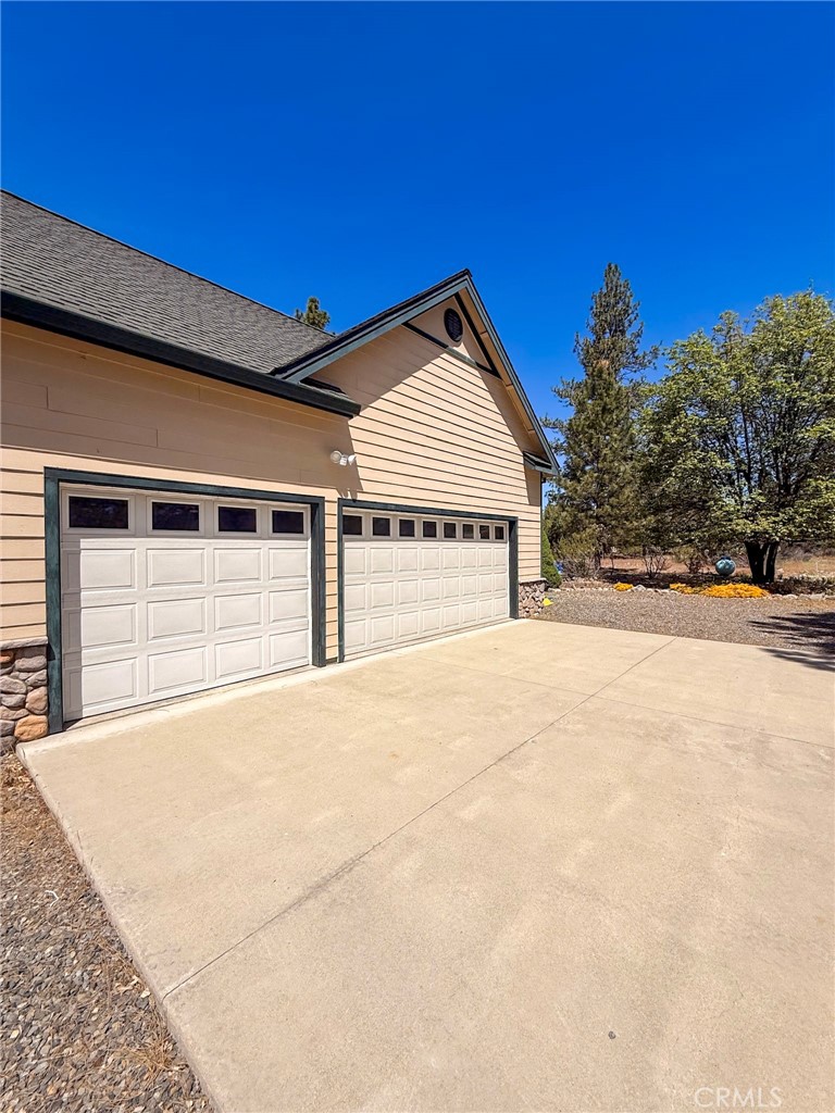5312 S Kidder Property Photo 8