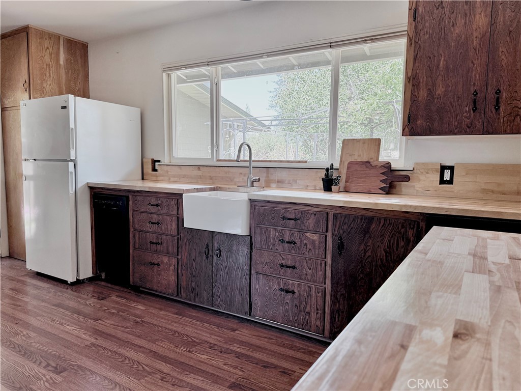 5416 Foster Property Photo 13