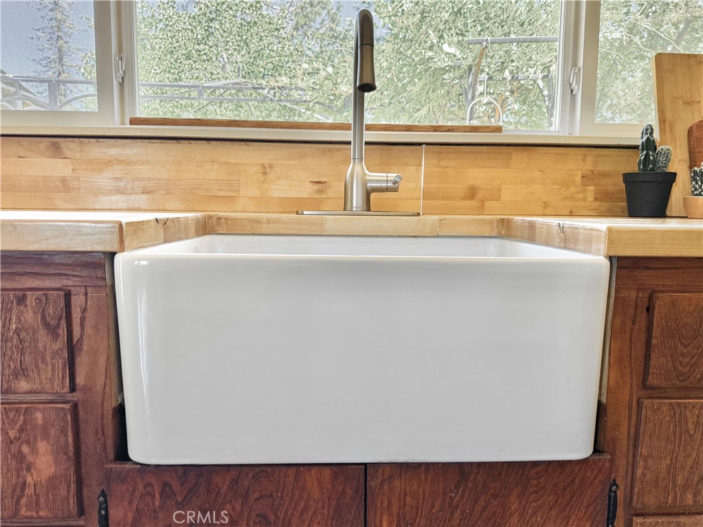5416 Foster Property Photo 14