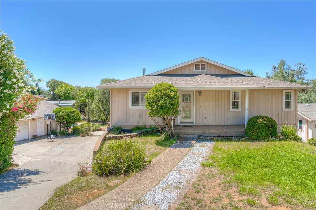 9 Chaparral Property Photo 1