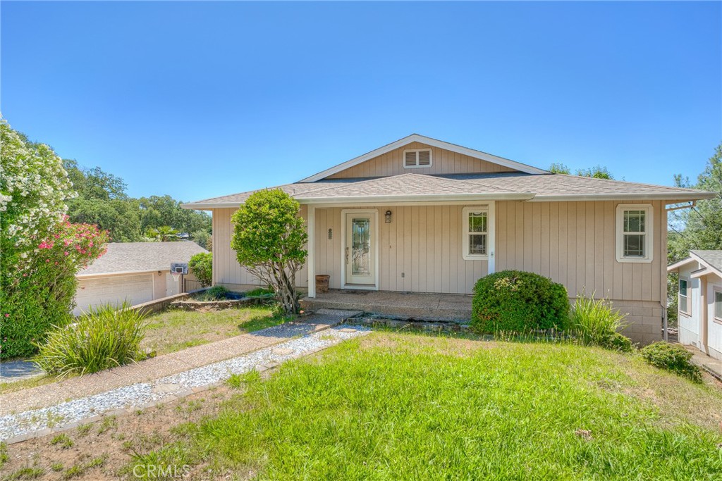 9 Chaparral Property Photo 2