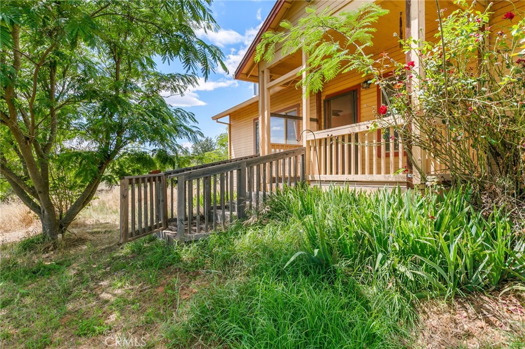 5670 Clay Trail Property Photo 4