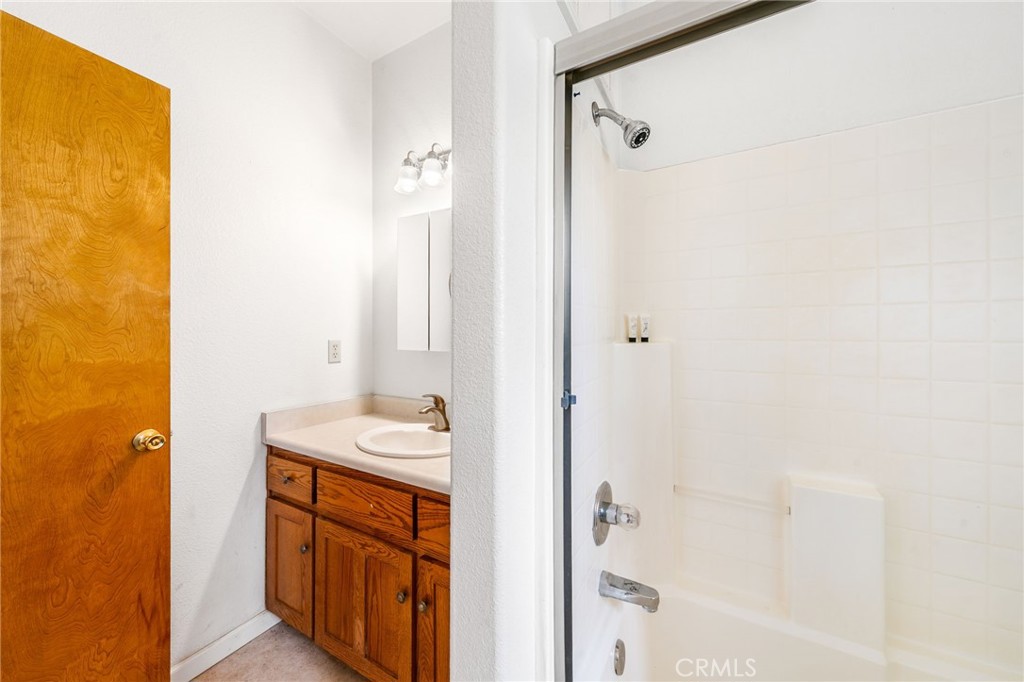 5670 Clay Trail Property Photo 28