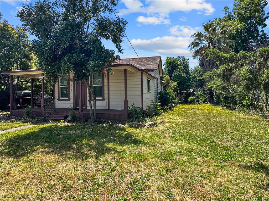 465 Pomona Property Photo 3