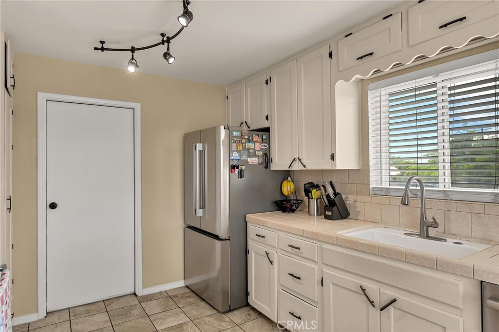 3364 Ashley Property Photo 14