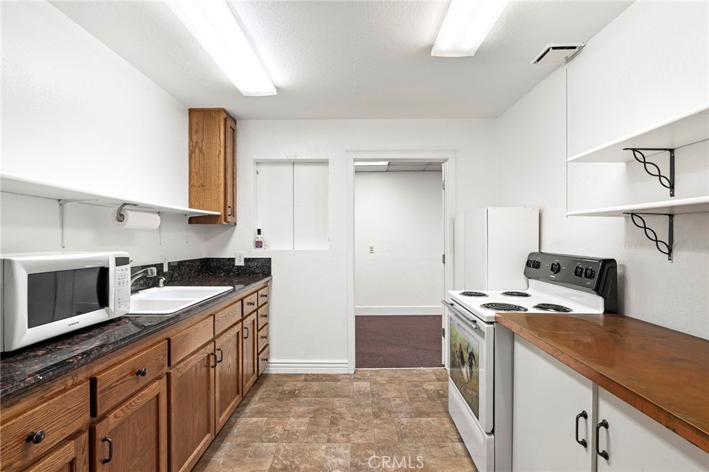 3135 Oro Dam E Property Photo 3