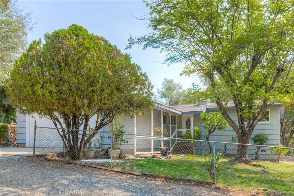 51 Ward Boulevard Property Photo 1