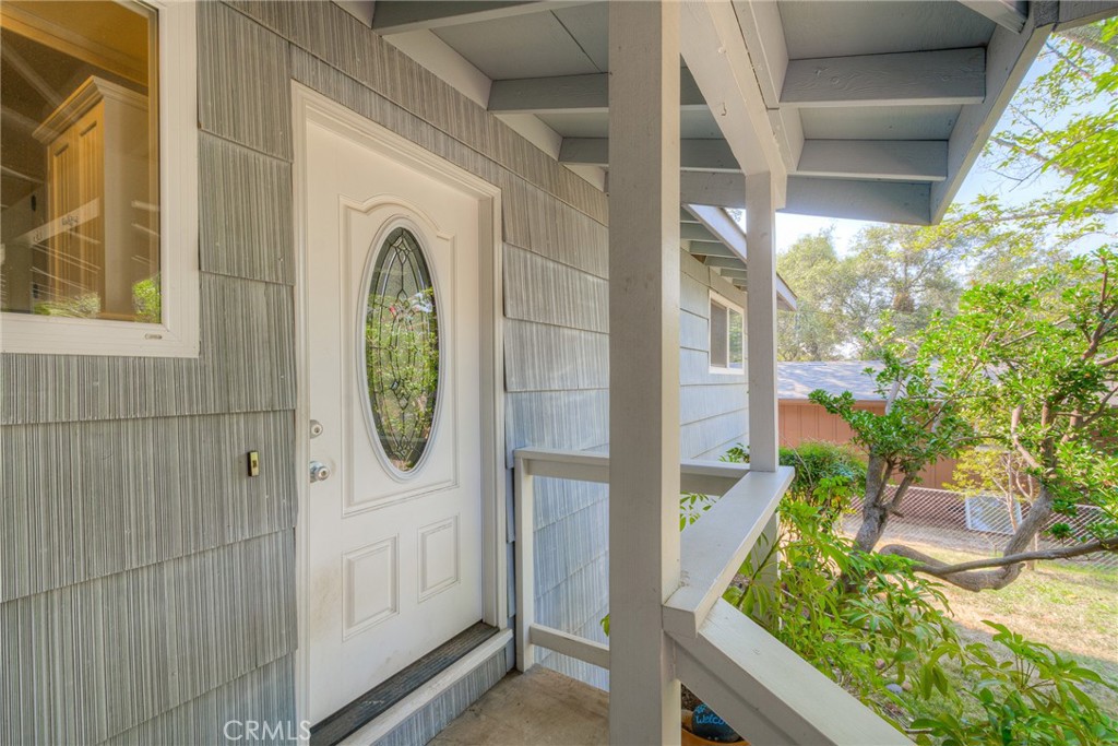 51 Ward Boulevard Property Photo 6