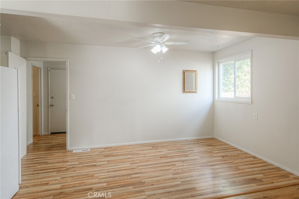 51 Ward Boulevard Property Photo 10