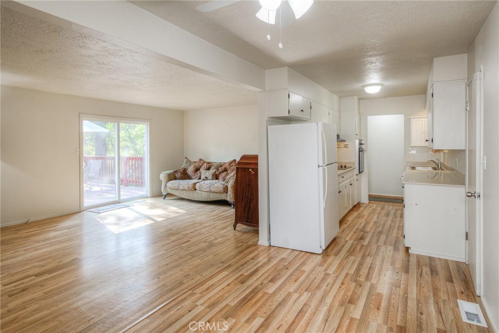 51 Ward Boulevard Property Photo 13