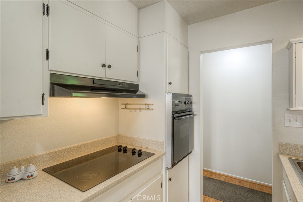 51 Ward Boulevard Property Photo 15