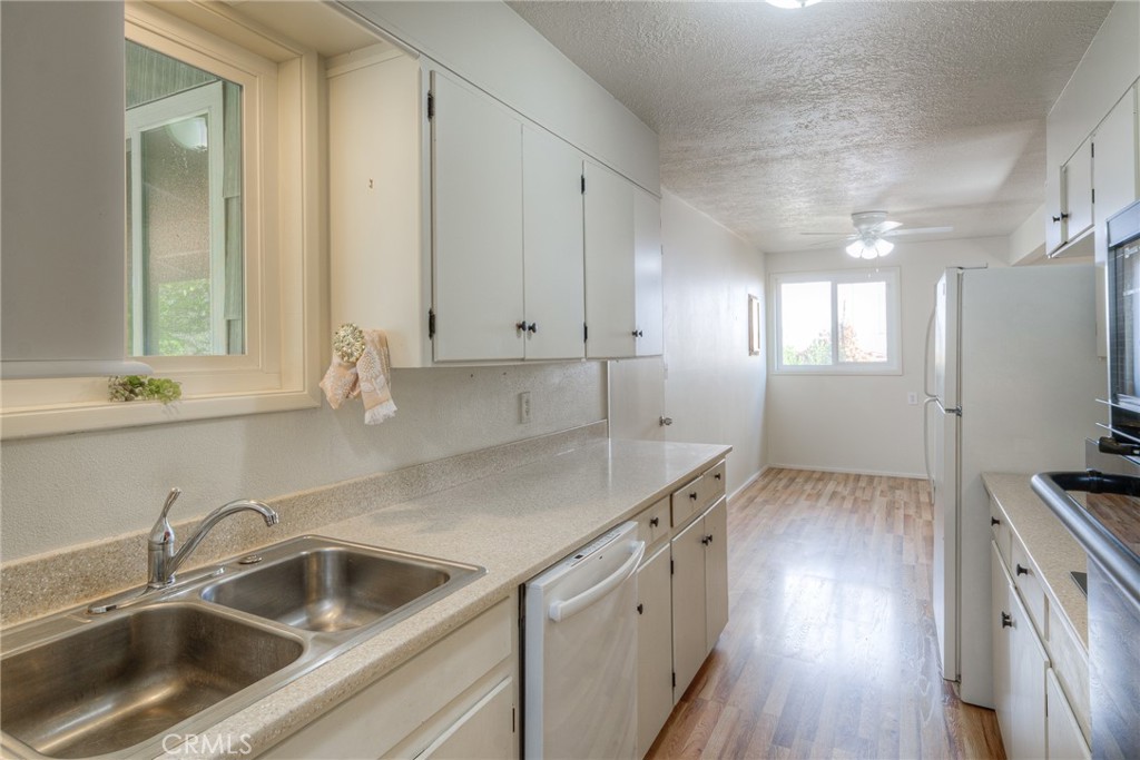 51 Ward Boulevard Property Photo 18
